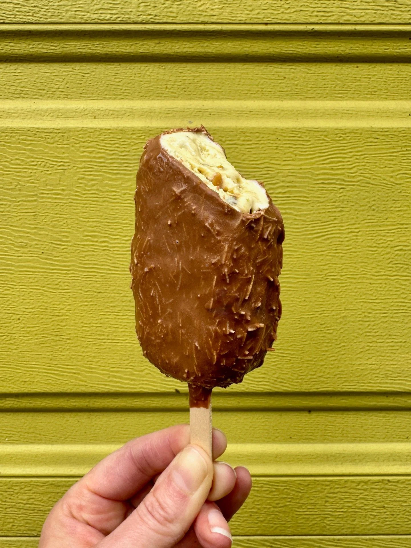 FESTIVAL EXCLUSIVE: The Dubai Chocolate pop!

Yes, we finally gave in to the craze. . . 

For our version of this delicious treat, we dipped our pistachio ice cream in a rich milk chocolate kataifi shell. It&rsquo;s creamy, it&rsquo;s nutty, it&rsquo