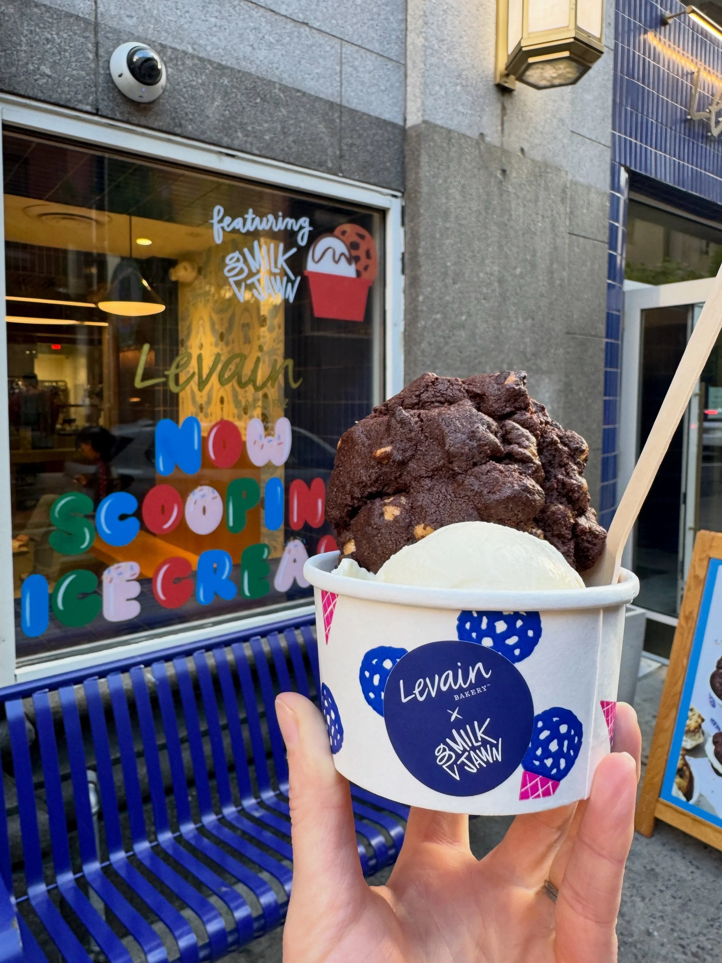 🍪Cookies &agrave; la Mode is back!🍦

We&rsquo;re excited to announce the return of our sweet summer partnership with our friends @levainbakery!

This year&rsquo;s collab is bigger than ever. 🎉

We&rsquo;re talking: ✨ mini ice cream sandwiches ✨ ic