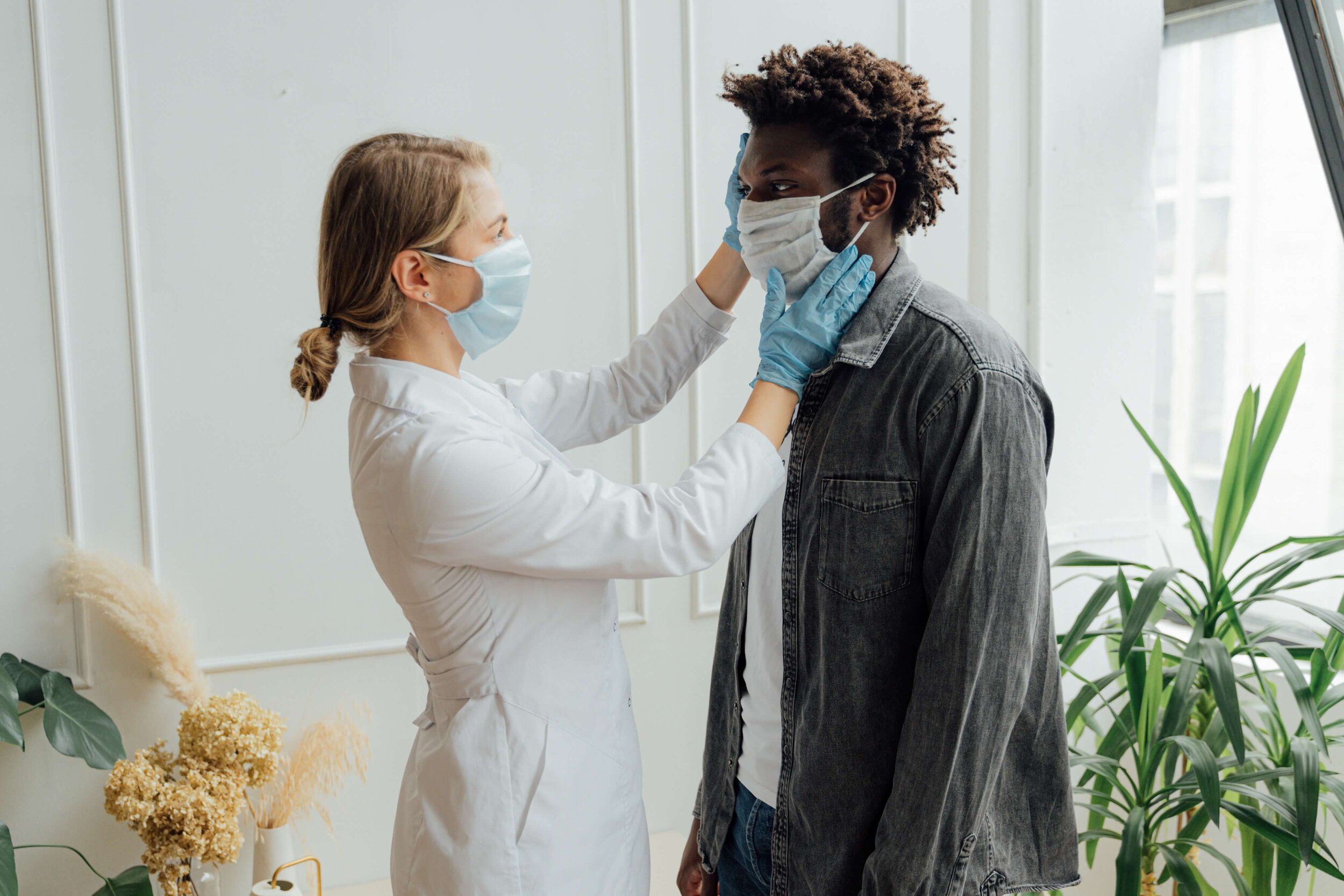 What is the Difference Between an RN and an LVN? — Pacific College