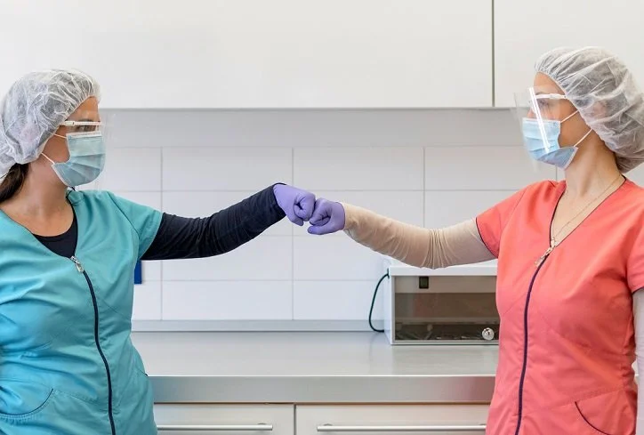 Travel Nursing vs. Staff Nursing: Benefits and Drawbacks