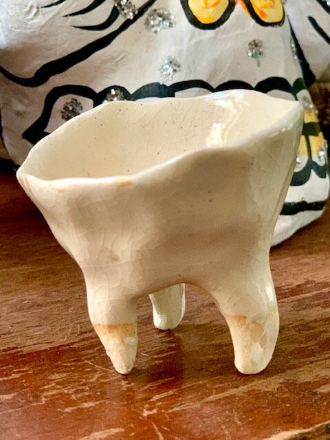 Rachael Toth's toothy copita
