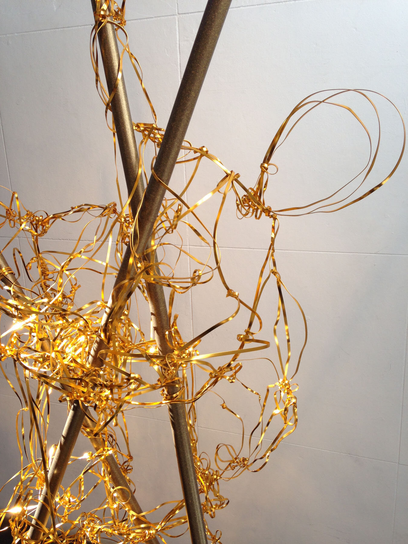 anne patterson_all that glitters is gold_wire sculpture_3.jpg