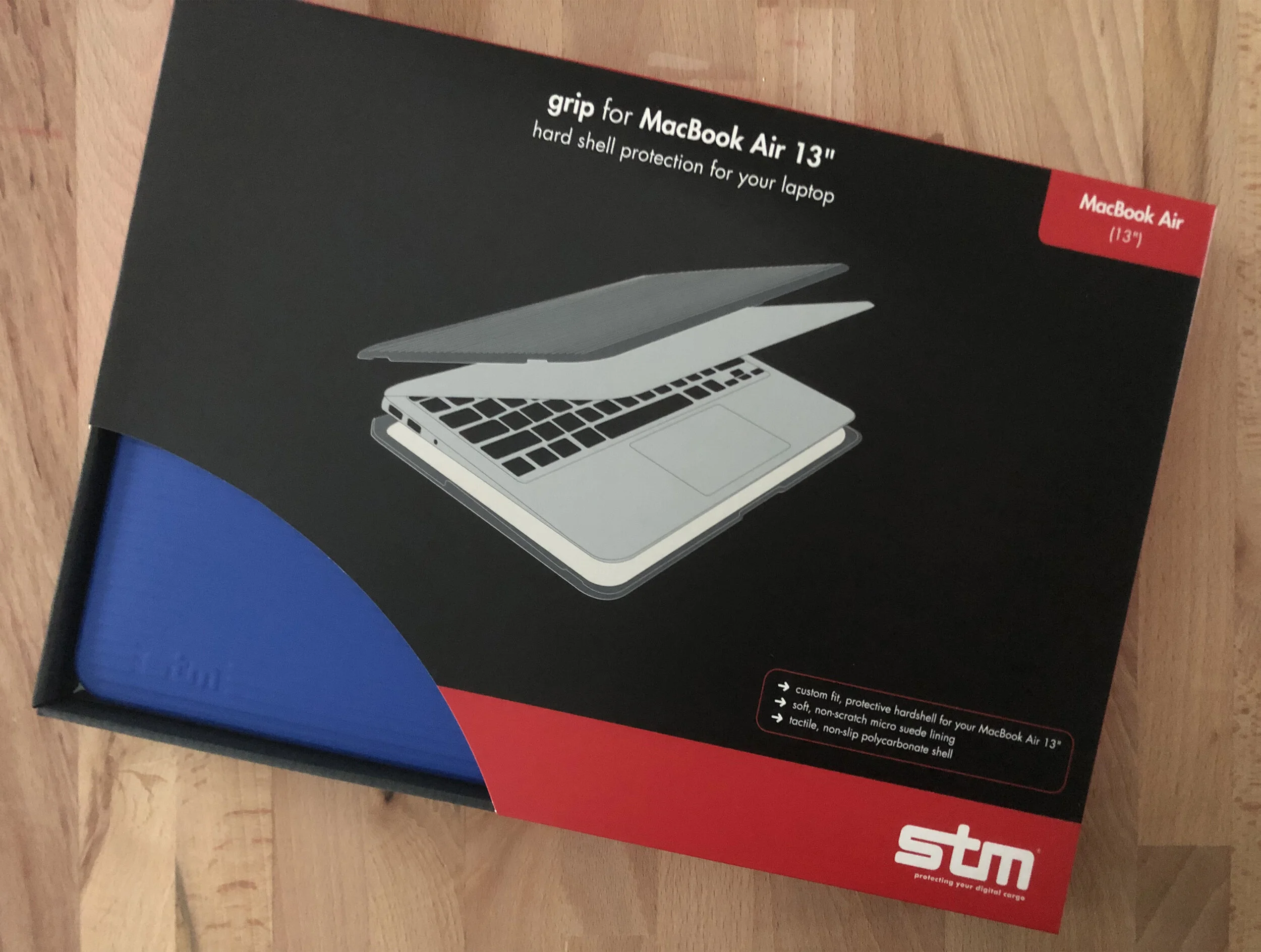 stm-pkg-laptop-back.jpg