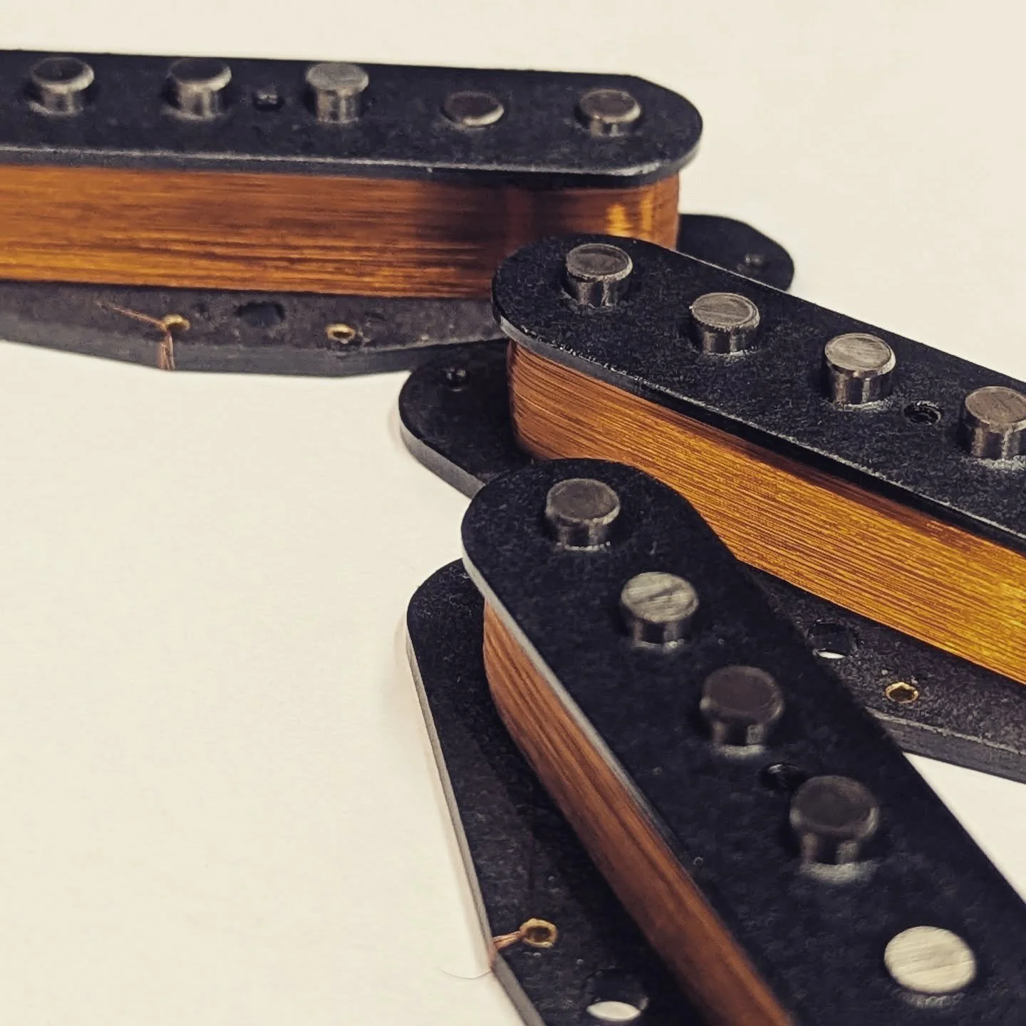 Millers Daughter set, fresh off of the winder!

#handwoundpickups #pickups #guitar #rumpelstiltskin #rumpelpickups