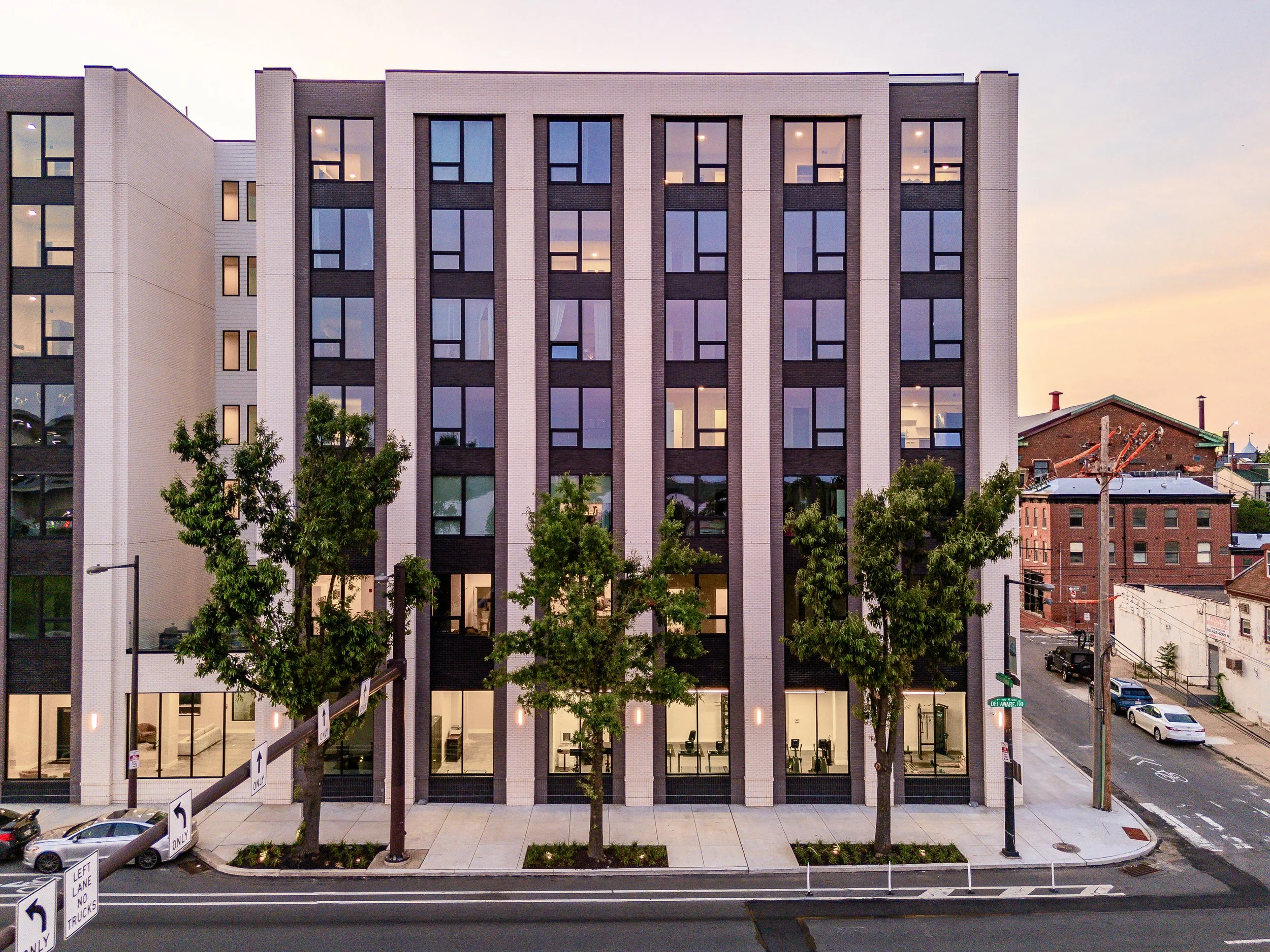DELAWARE AVENUE APARTMENTS