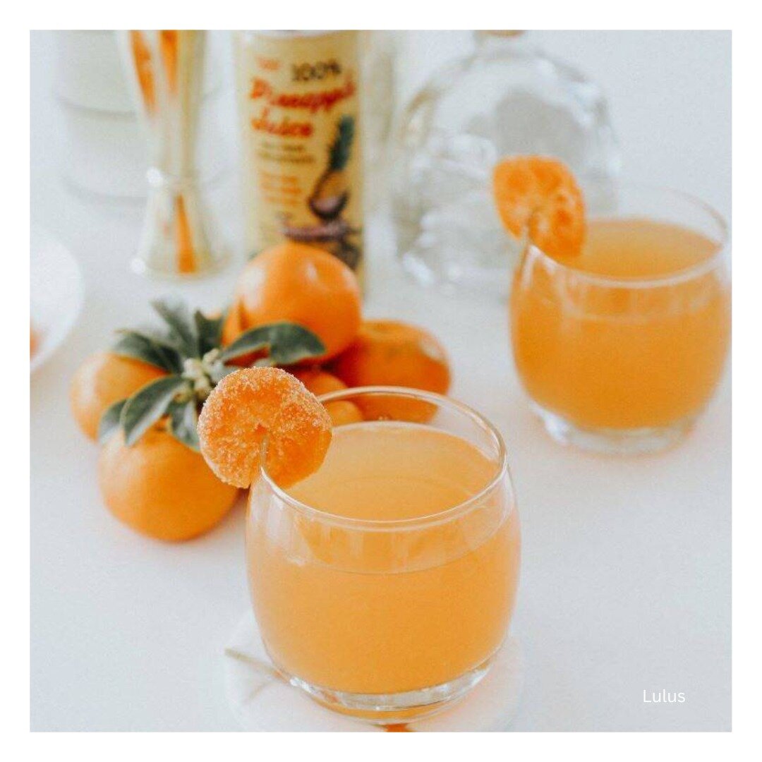 It's #NationalTequilaDay &amp; we're celebrating with this delicious Mandarin Tequila Smash from @lulus 🍹 (That would also make the perfect signature wedding cocktail!)

The ingredients are: 
-&gt; 1/2 of a mandarin orange, peeled
-&gt; 2 oz silver 