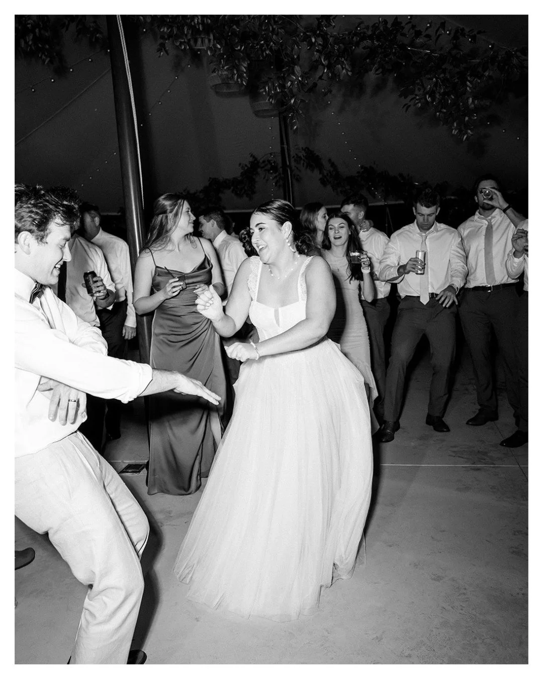Cue "Dancing Queen" by ABBA 💃🏼🕺🏼🪩 

Hannah + Corbin danced the night away as newlyweds under the Grand Meadow tent with all their friends and family - and if that isn't the perfect end to a perfect wedding day, we don't know what is 🤍