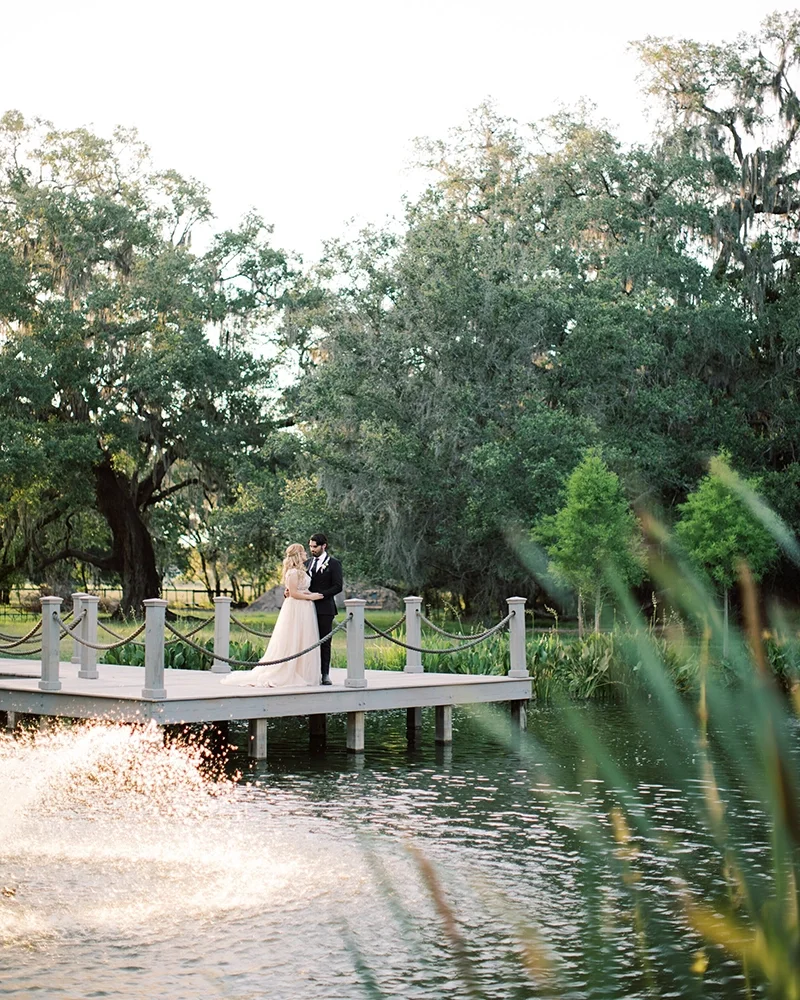 tampa-outdoor-wedding-venues-pond.webp