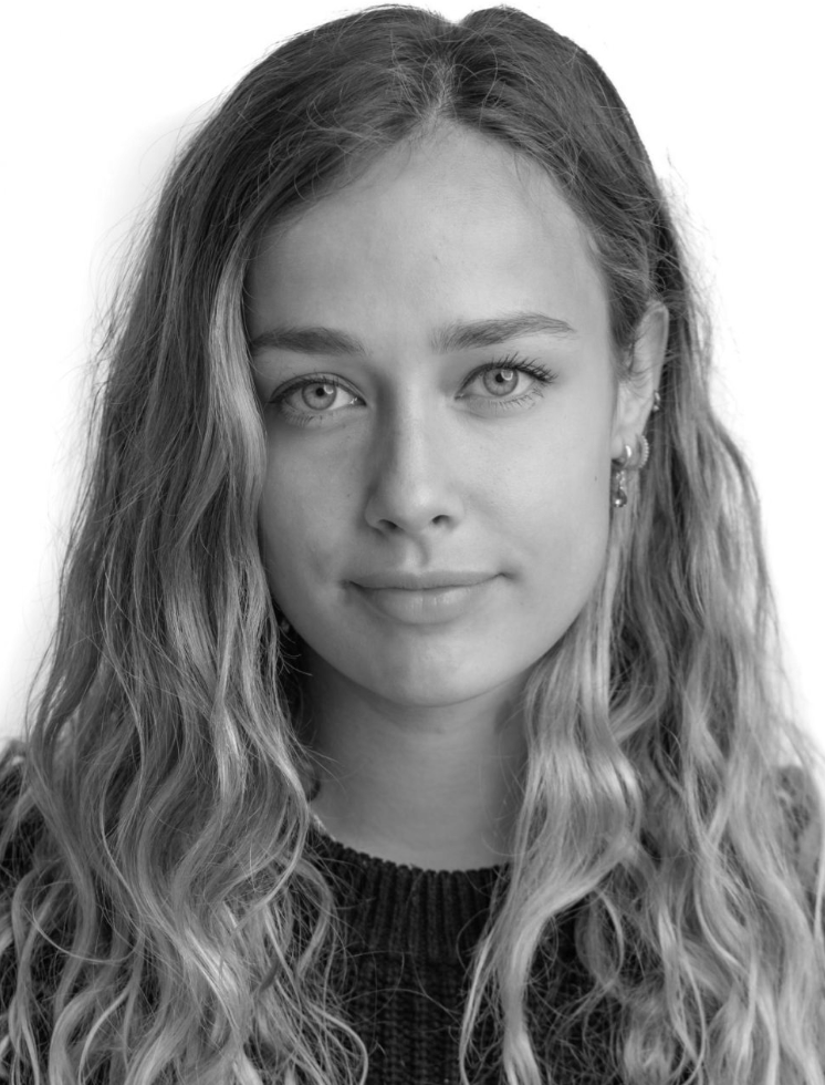 Portrait of India, a LAMDA tutor with expertise in English Literature, dramatic writing and performance coaching.