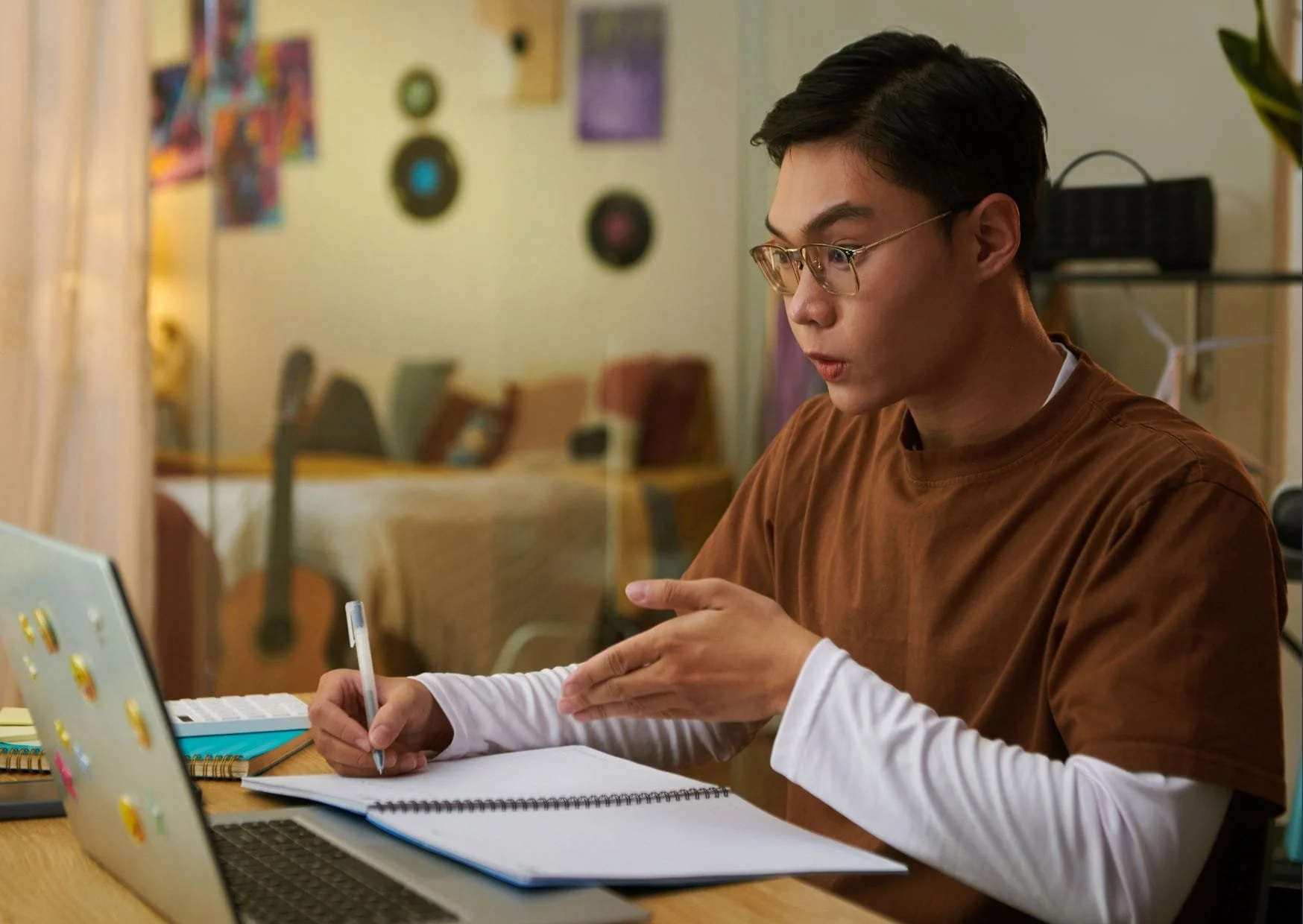 Student having an online mock interview with U2 Tuition as part of his Oxbridge interview preparation