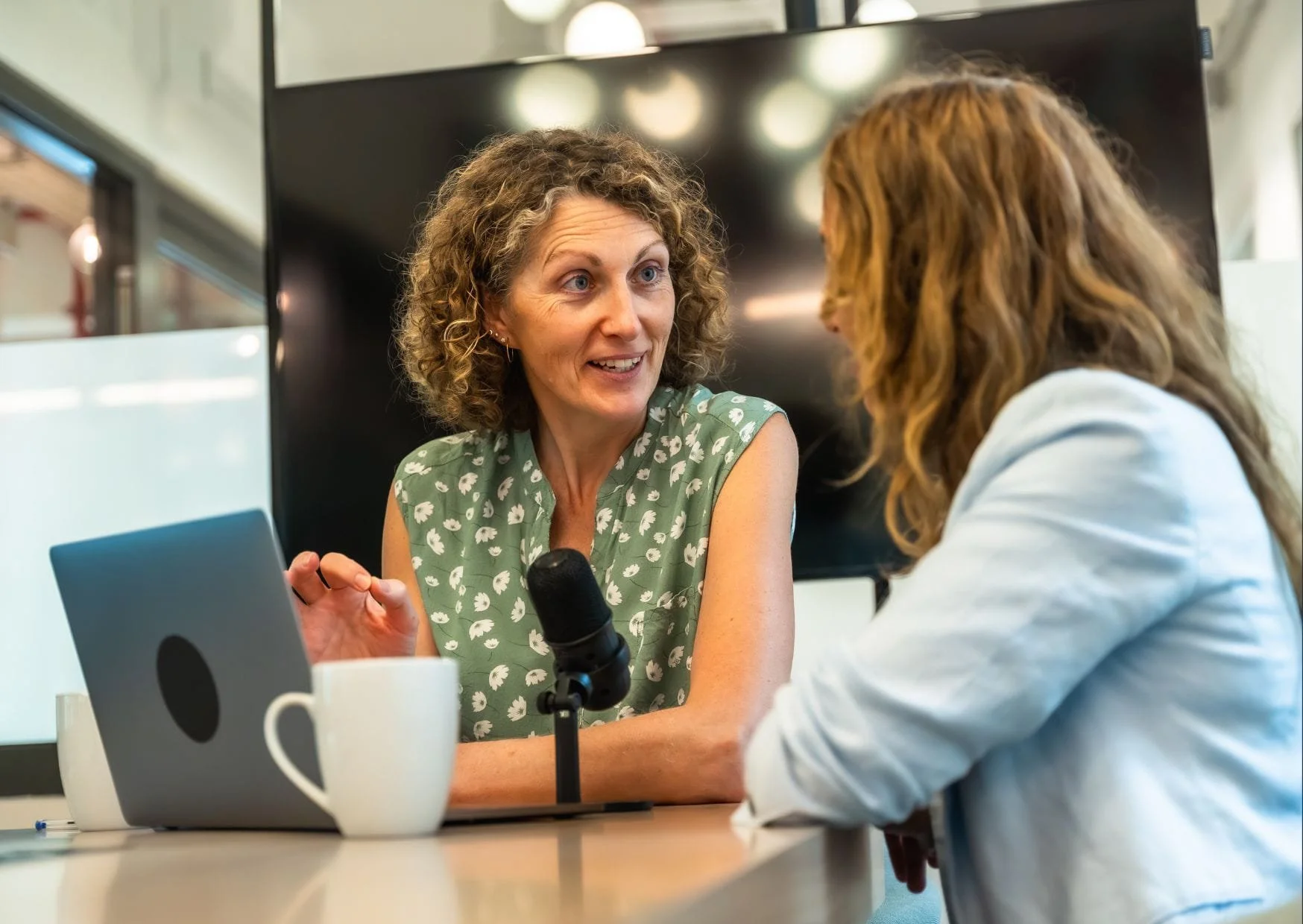 U2 tuition Oxbridge-educated tutor taking an applicant through an in-person mock interview in London