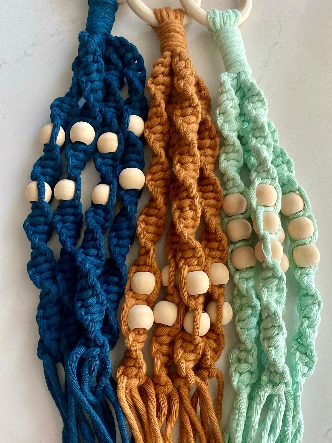 ☺️ 🧶 The art of knotting is a love of mine since childhood. It all started with friendship bracelets and woven keychains in elementary school.  I later taught myself macrame in my 30s and haven&rsquo;t stoped since. I love sharing this beautiful art