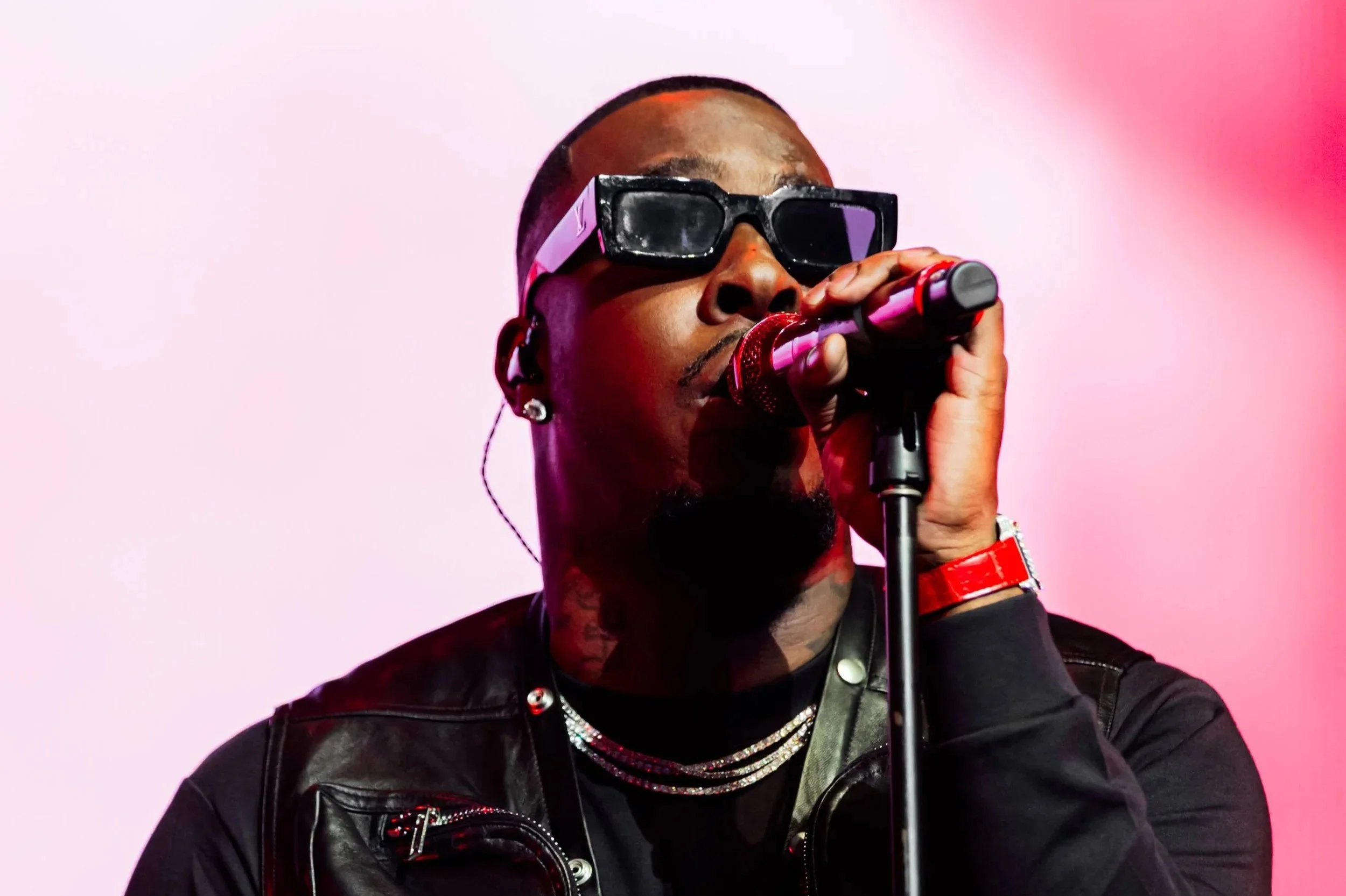 Joe Dwet File fait vibrer le Centre Bell au rythme du konpa et du zouk