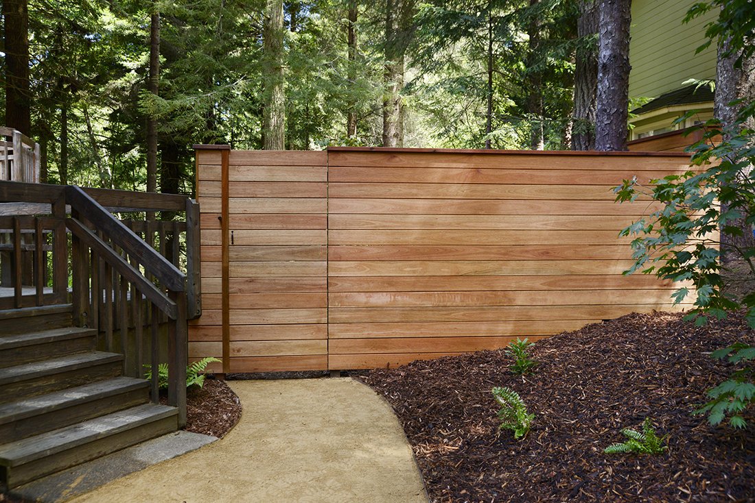 220720_Hardscaping_GateSide1.jpg
