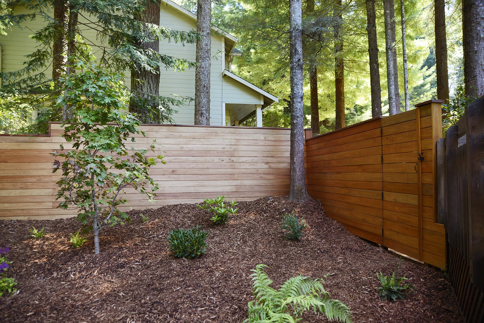 220720_Hardscaping_GateSideEntry2.jpg