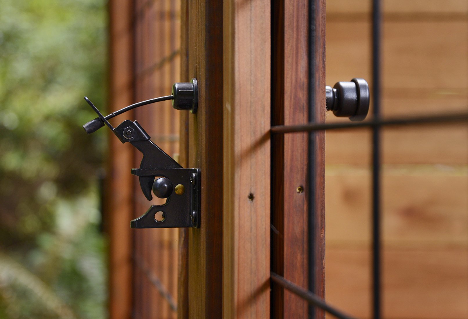220720_Hardscaping_GateHardware2.jpg