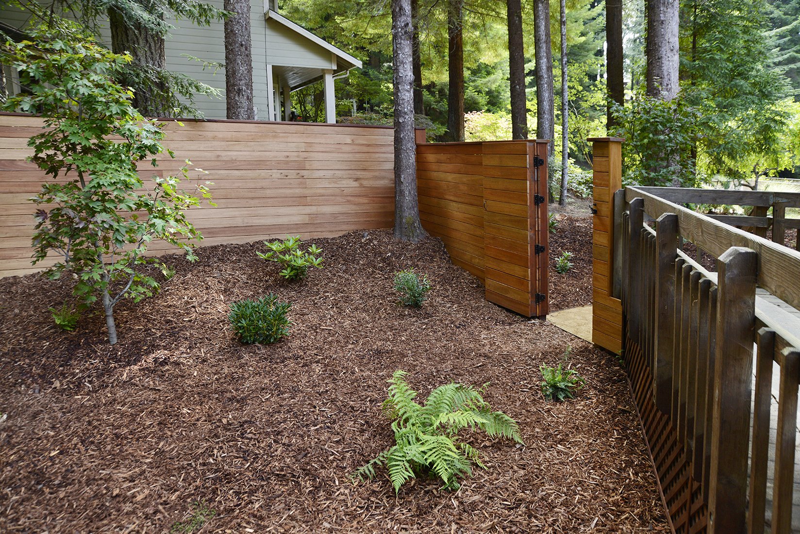 220720_Hardscaping_GateSideEntry1.jpg