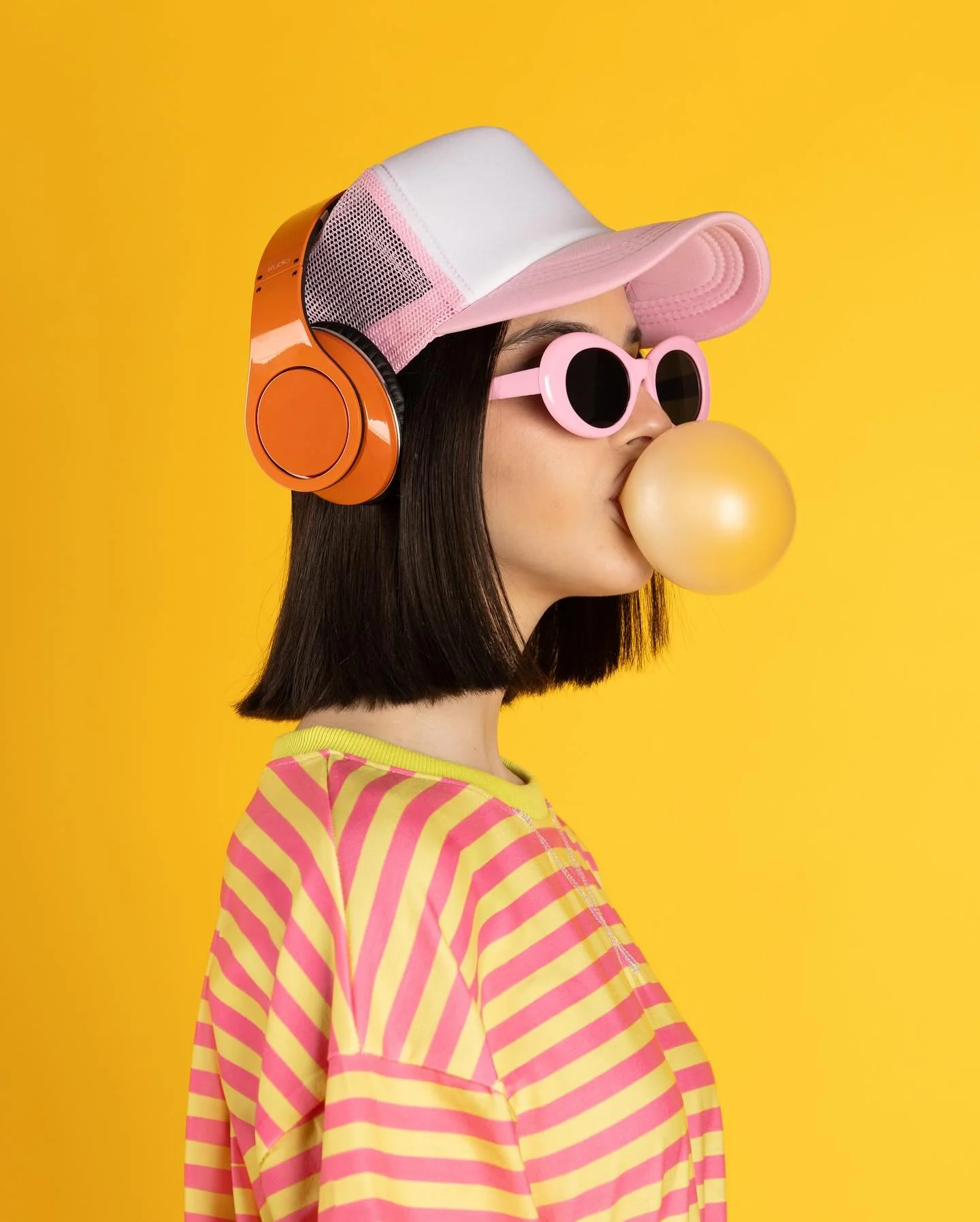 Oh, to be a kid again! 🤸&zwj;♂️💛🎶✨

Photography for a mock @hubbabubba bubble gum campaign in collaboration with the most magnificent @jakecrichardson 🙌

Creative Directors: @jakecrichardson @niahjophotography
Photographer: @niahjophotography
Pro