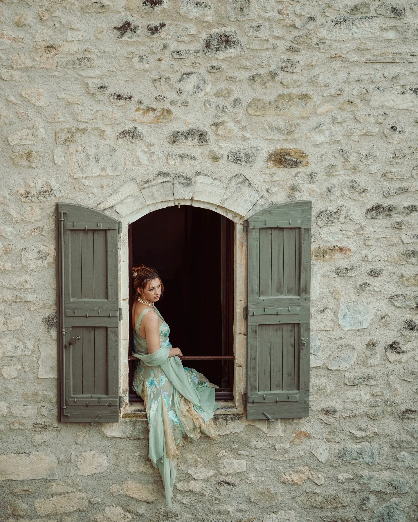 Like the fairytale princess waiting in her tower 🩵🧚✨