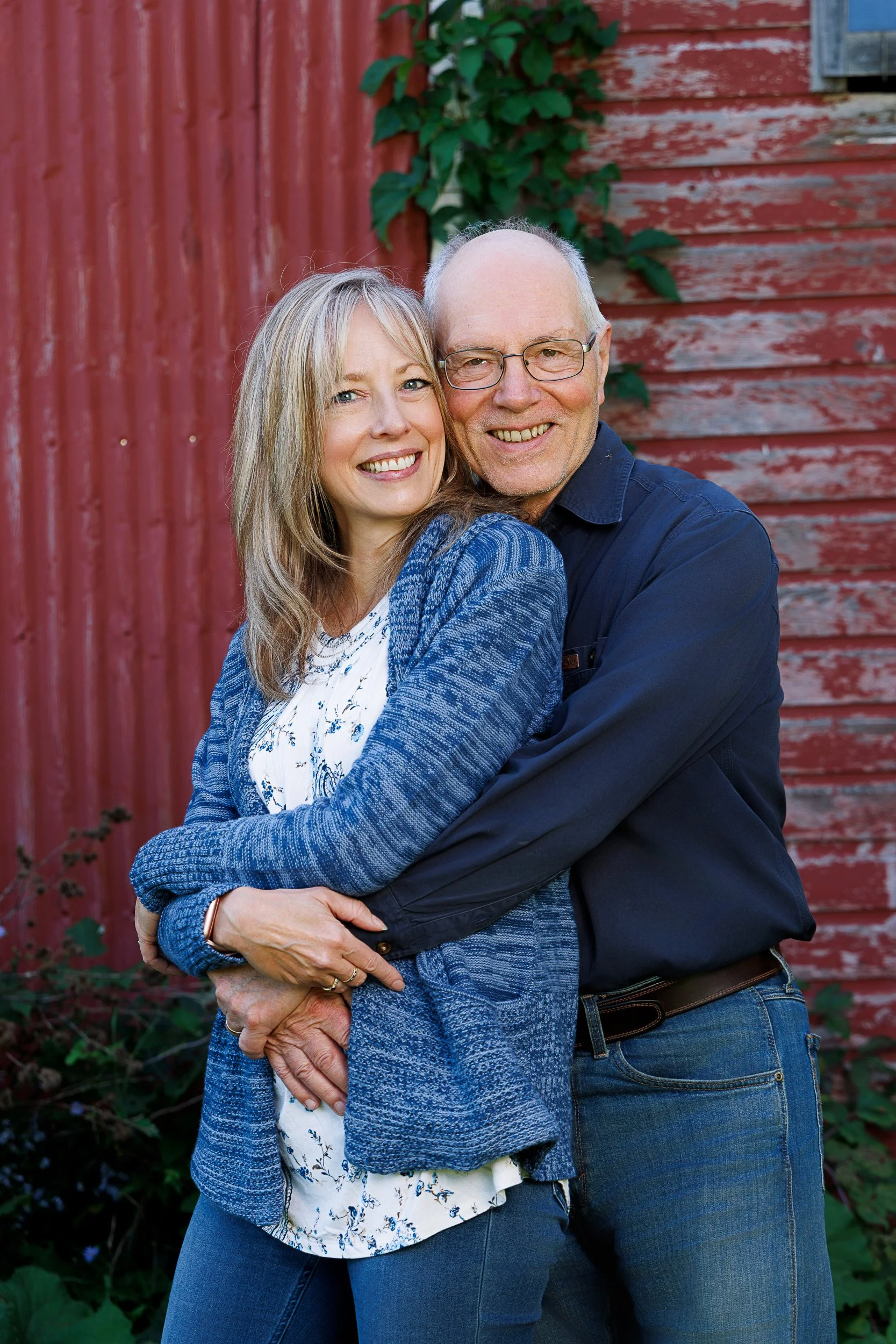 outdoor-couple-photography-rice-lake-wisconsin.jpg