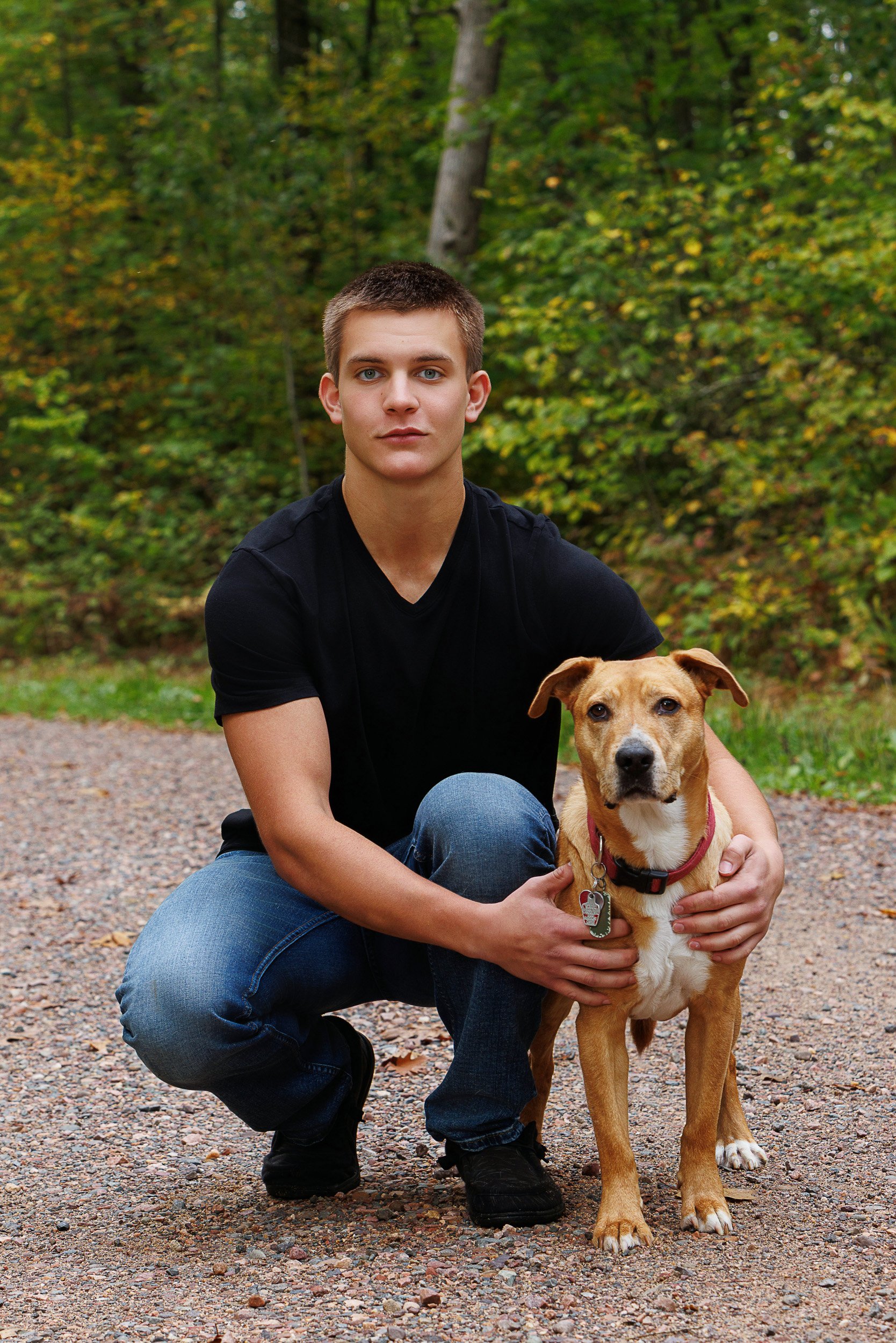 senior-photos-with-dog-rice-lake-wisconsin.jpg