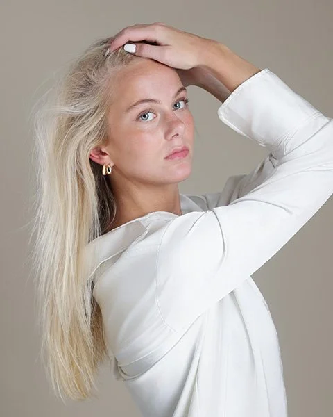 Keeping your makeup light and youthful is a beautiful way to show your natural beauty.  All the details are important to prepare for, such as your hands and nails, jewelry, and hair accessories.