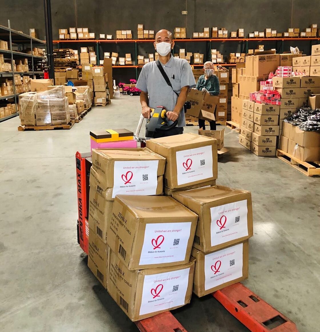 Today we donated another 1,600 packs of wet wipes to the Pure Land Foundation in Chino. We are happy to continue our support for your foundation! United we are stronger.