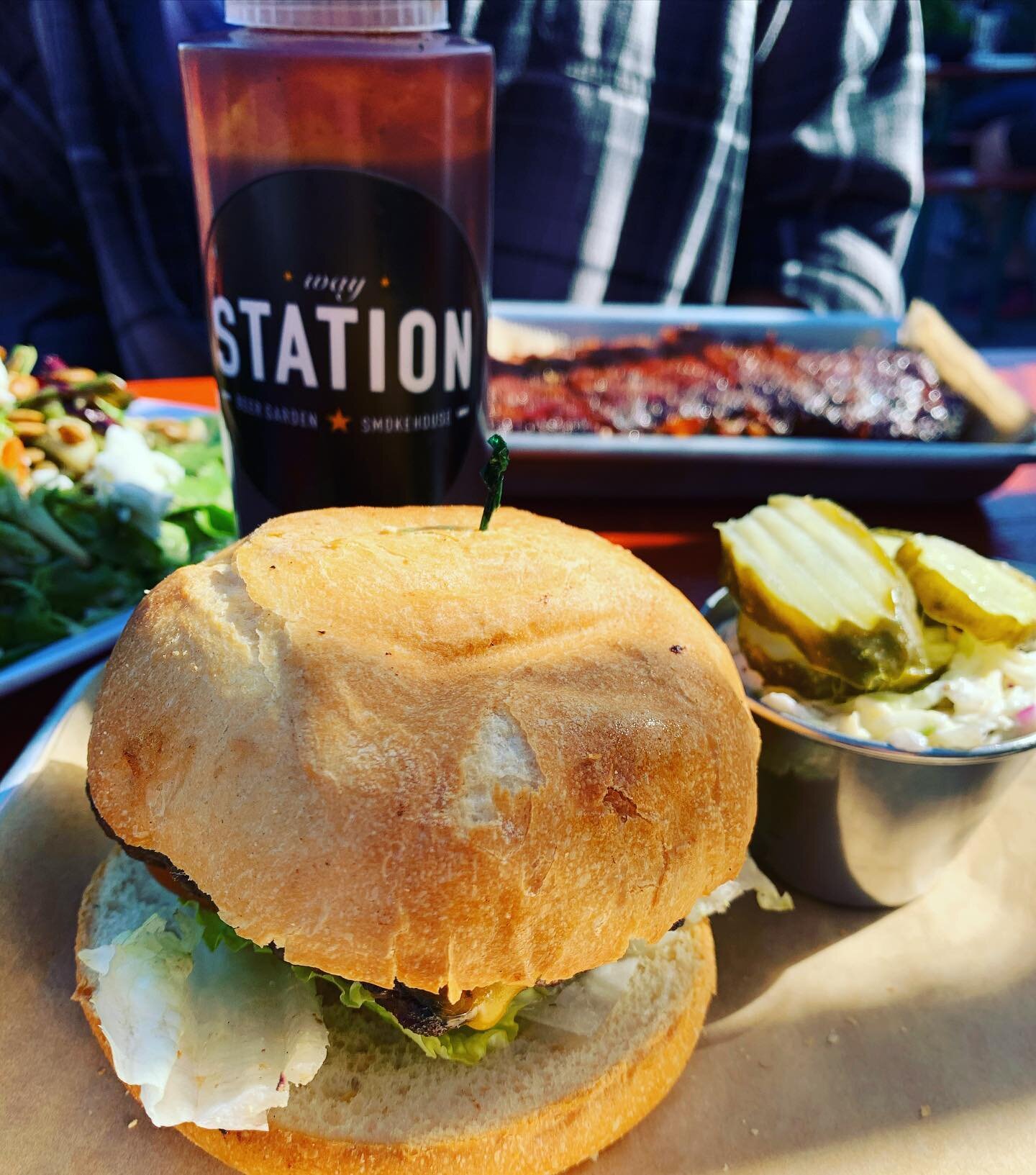 Sunday BBQ at @waystationmarin ! 
.
#fairfaxopenforbusiness #fairfaxweloveyou #fairfaxcalifornia #marincounty #eatlocal #sundaybbq