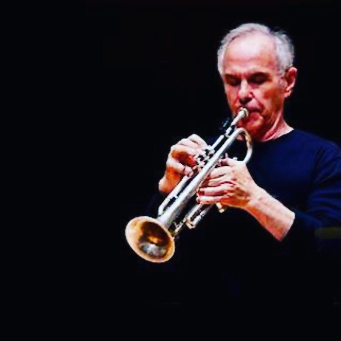 Fairfaxian Mario Guarneri, renowned trumpet-player, runs his company @the_berp from his home! His products, produced locally and made of sustainable materials, help musicians better at what they do. 🎺🎼
.
Mario also teaches at the SF Conservatory an