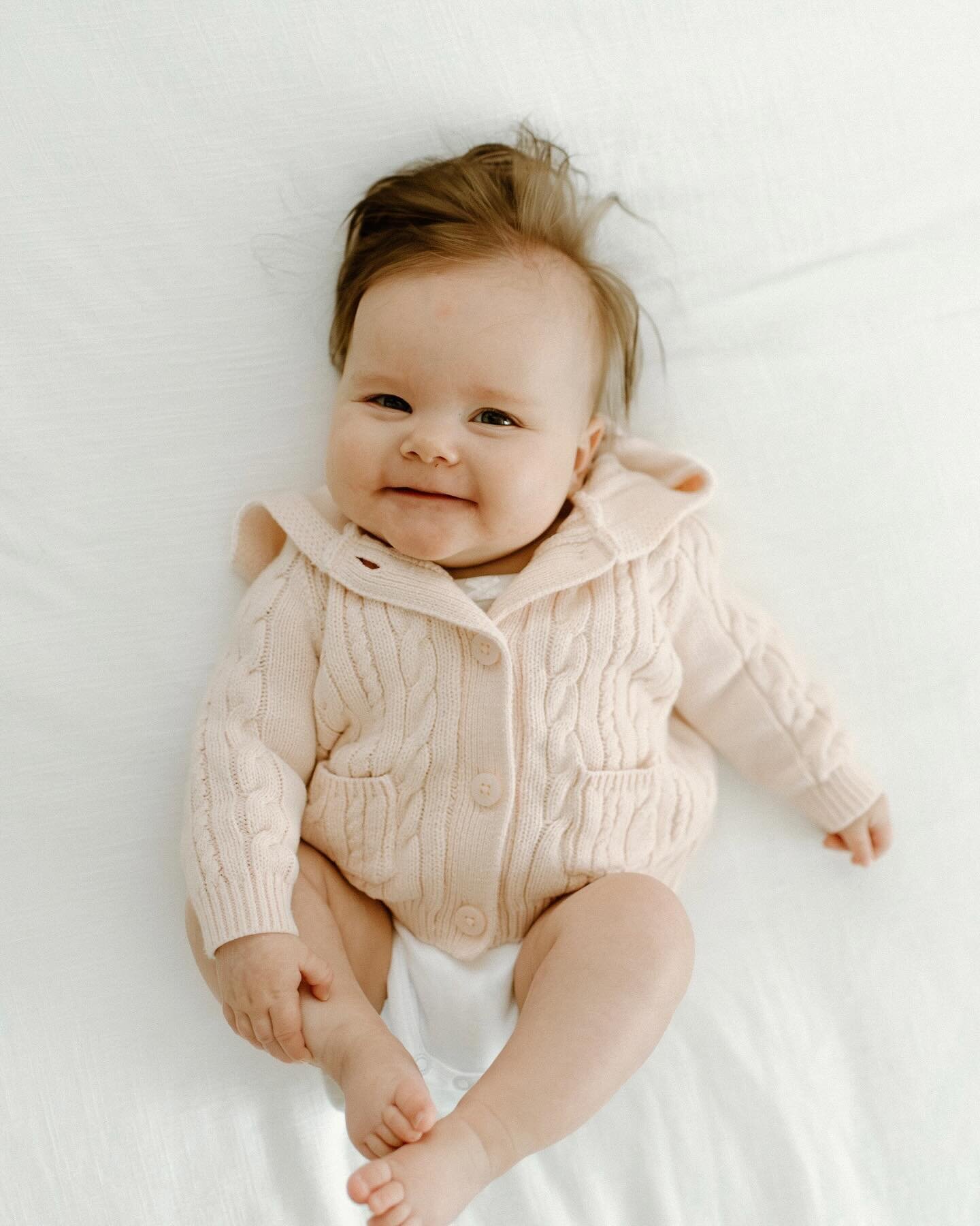 This little baby is somehow already 6 months old 🥹 Her smiles are the sweetest, her cheeks are the most kissable, and she brings us so much joy every day! #sweetcorajune