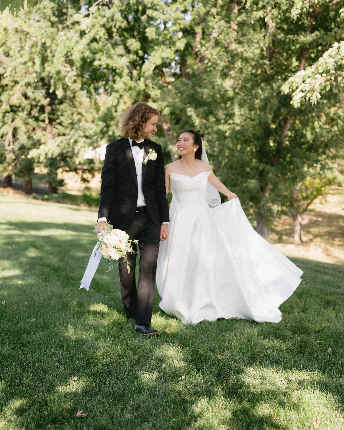 Lucy + Dylan | Captured on both digital and film 🎞️

Their wedding day was filled with the kind of love that&rsquo;s soft and steady, you could truly feel it in every moment. What a privilege it was to document their day!

Photo: @kailee.meyer w/2nd