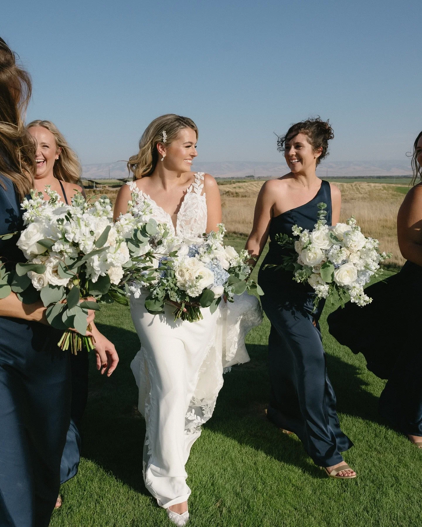 A little look from Meghan + Anthony&rsquo;s gorgeous day back in September! 💍

Photo:&nbsp;@kailee.meyer w/2nd shooter @carolynxdavis
Venue:&nbsp;@winevalleygolf
Coordination: @adeventsco
Hair: @hairbychas.pnw
MUA: @lighthousestudiosbeauty
Dress:&nb