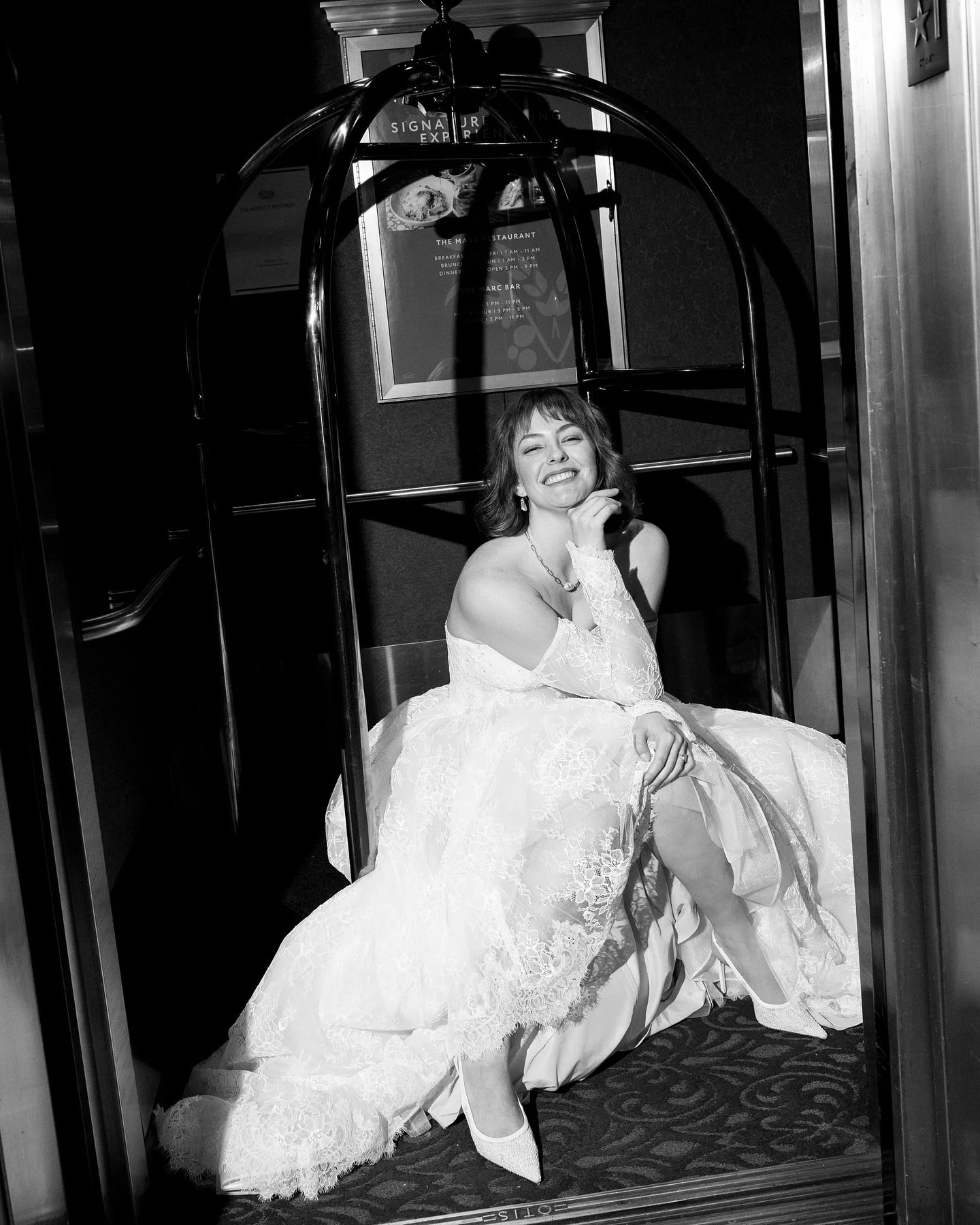 The most fun branding/product shoot with @wineaway last month!

Venue | @marcuswhitmanhotel
Model | @cassidy.mcgee 
Dress | @olegcassini at @davidsbridal 
Cake | @cornercupcakesandsweets

#kaileemeyerphotography #wallawallaweddingphotographer #wallaw