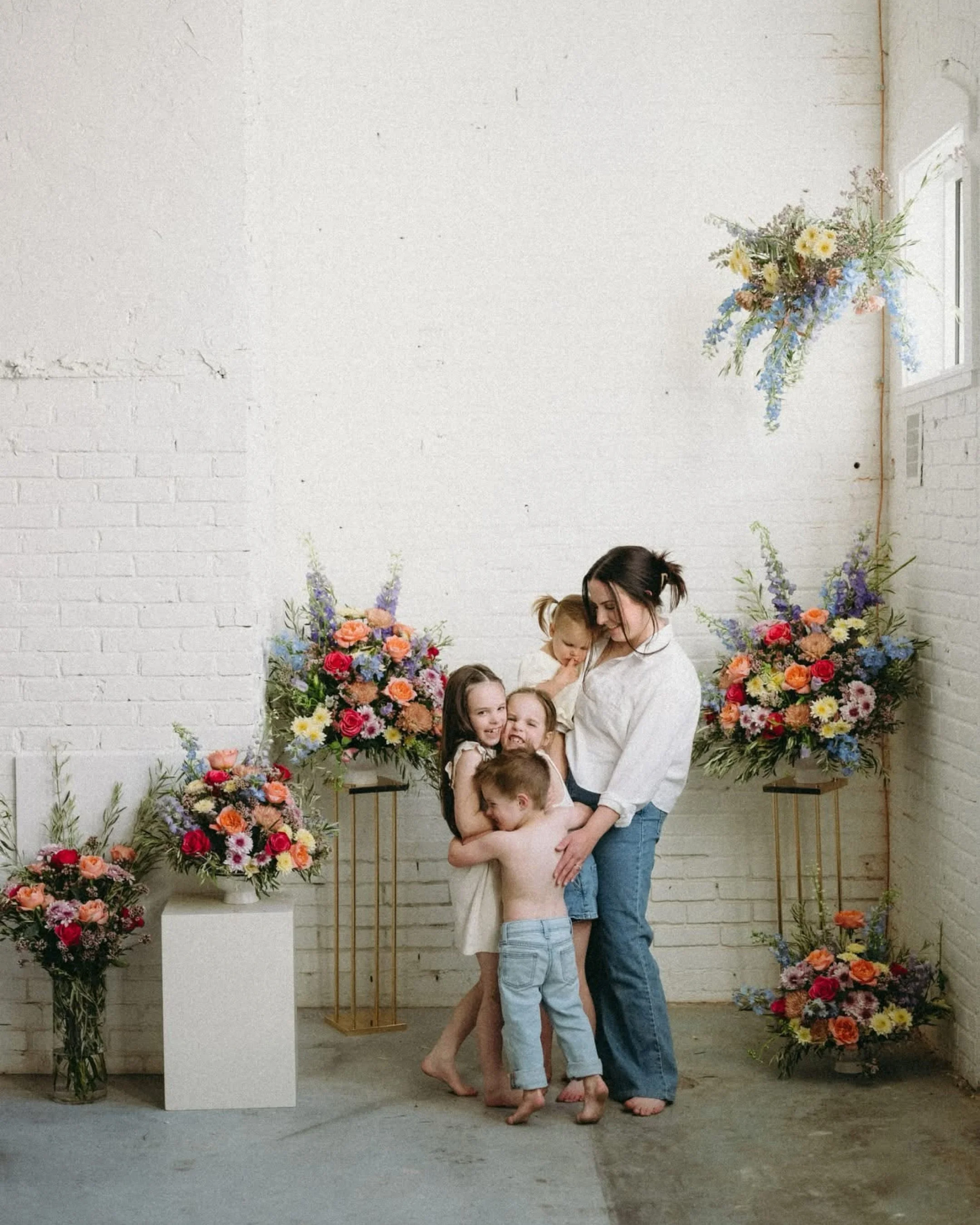 Reposting last years Mother&rsquo;s Day photos because honestly I don&rsquo;t think they&rsquo;ll ever be topped 🥹

What a crazy, beautiful, wonderful, and wild thing to be called mom by these four. Today when they gave me all of their cards and cra