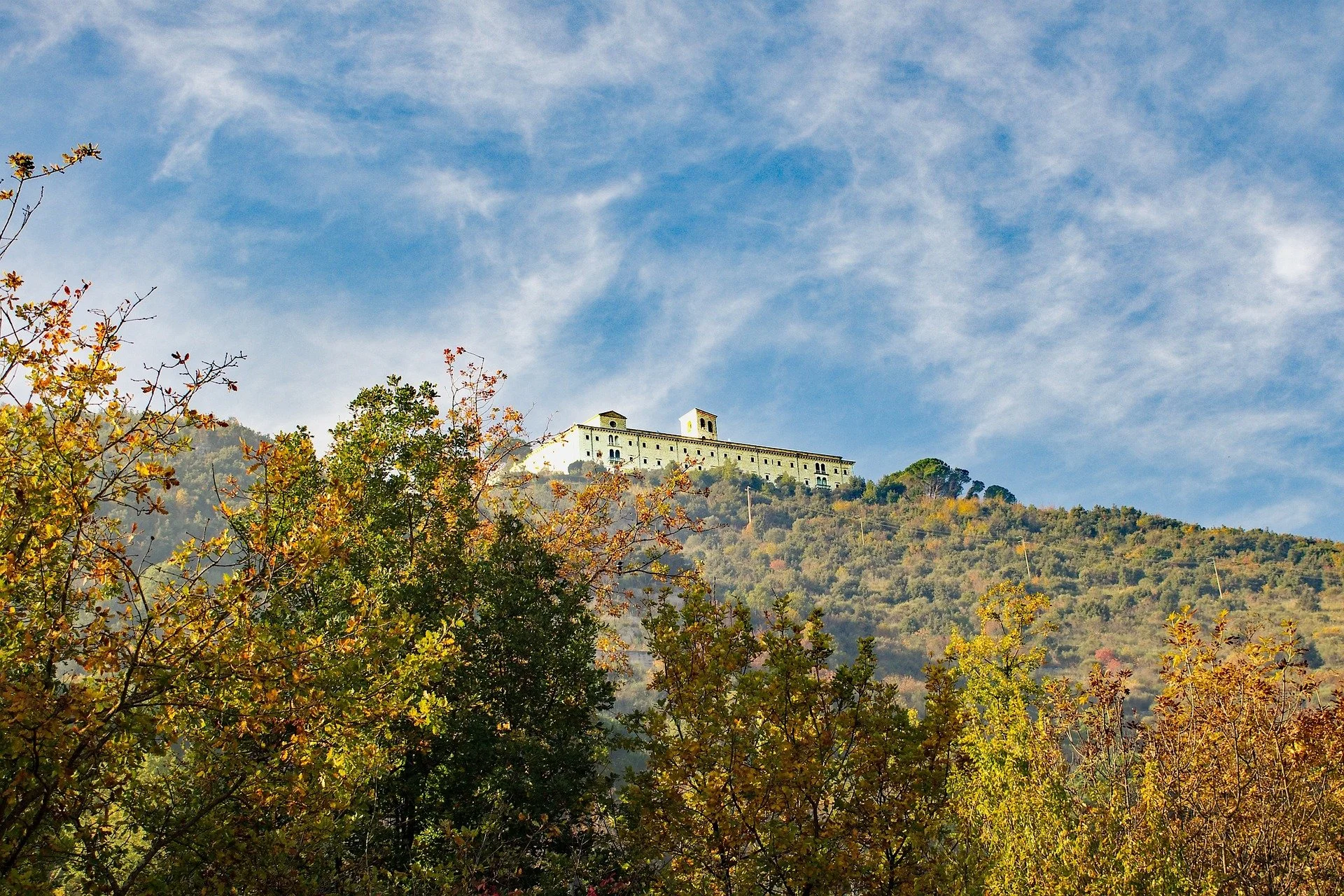 montecassino-abbey-1688655_1920.jpg