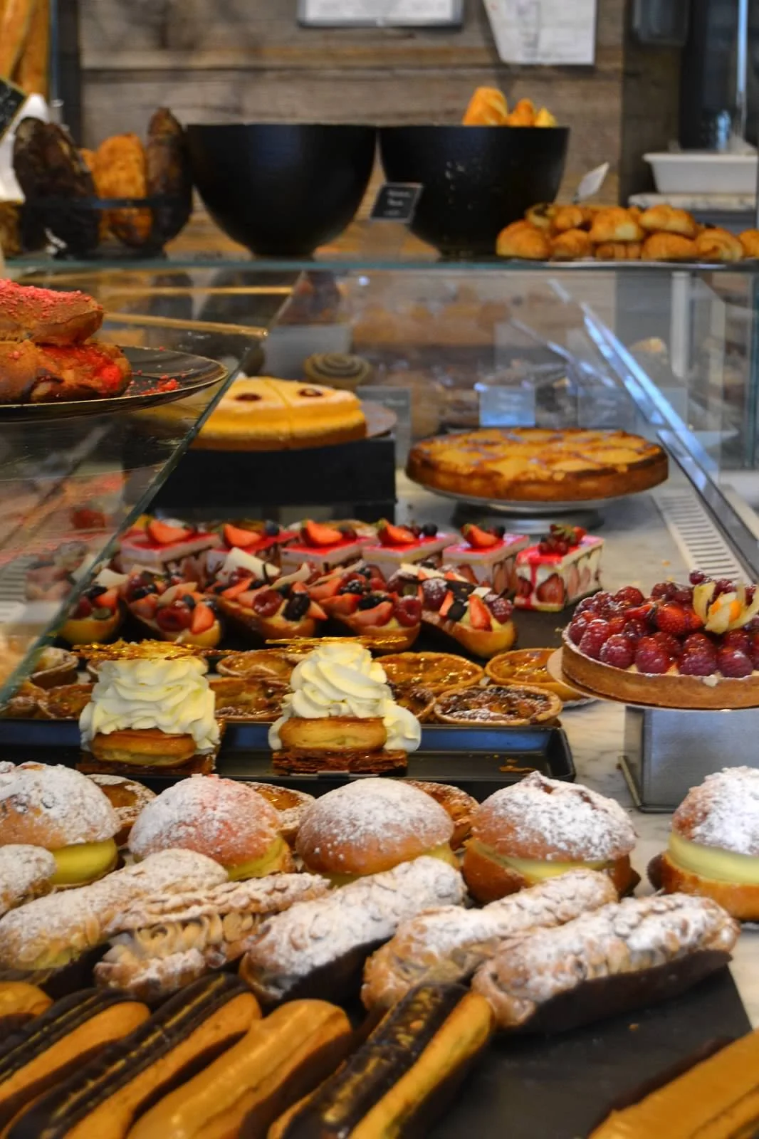 Paris. Bakery. AMendes 2014.JPG