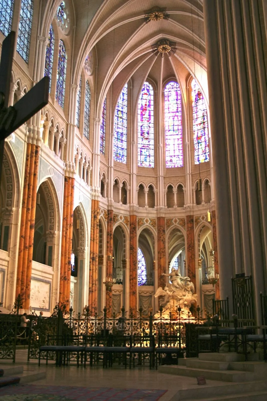 Chartres. Cathedral 1. MBomberger 2014.JPG