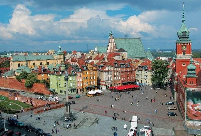 Warsaw Old Town.jpg