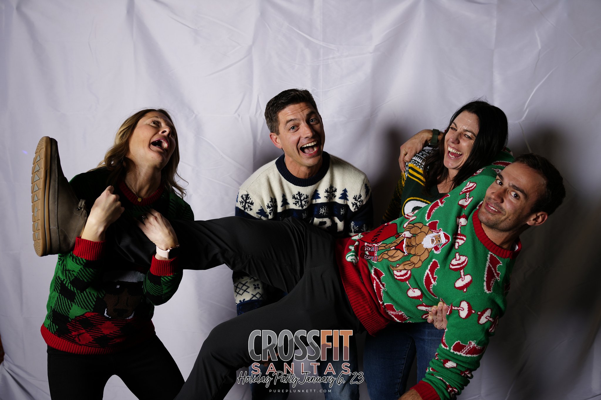 SanitasHolidayParty-1-6-23 19-X4.jpeg