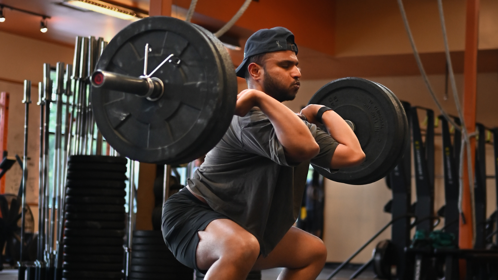 Powerlifting vs Olympic Lifting: How Each Impacts CrossFit Performance