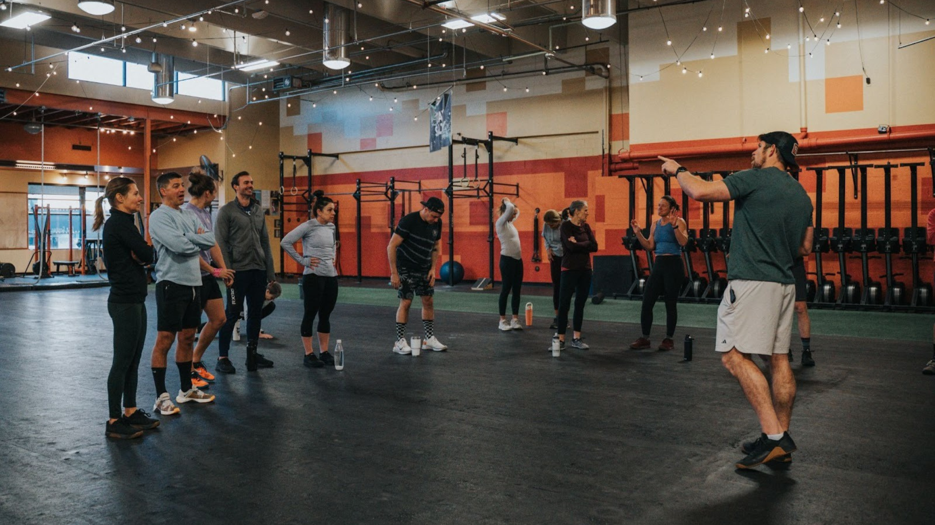 Coach-led class at CrossFit Sanitas