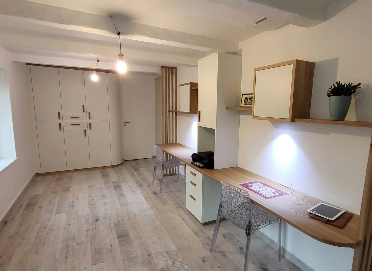 Agencement d'un bureau sur mesure