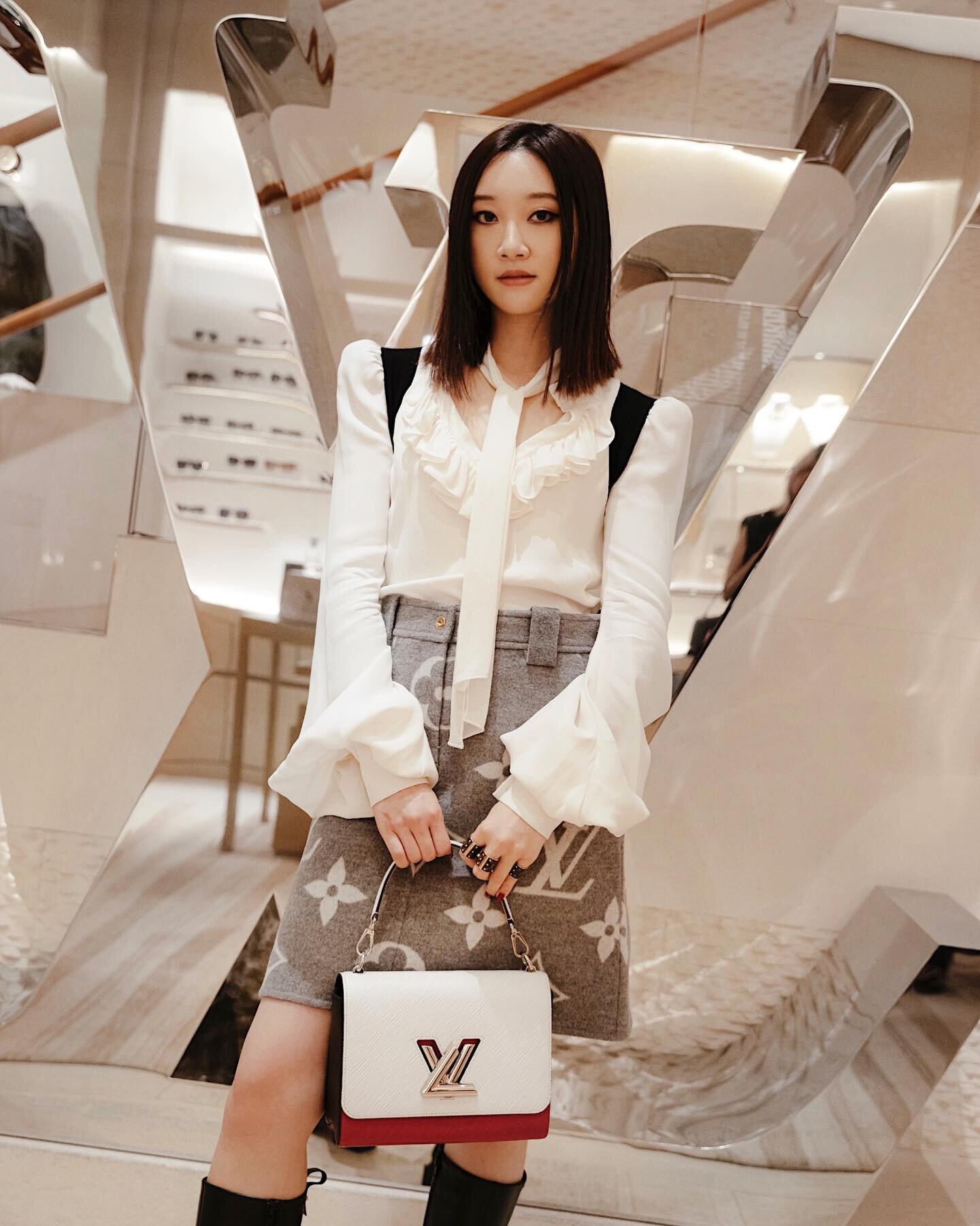 LOUIS VUITTON: A night of celebration with a Twist 🖤 @LouisVuitton #LouisVuitton