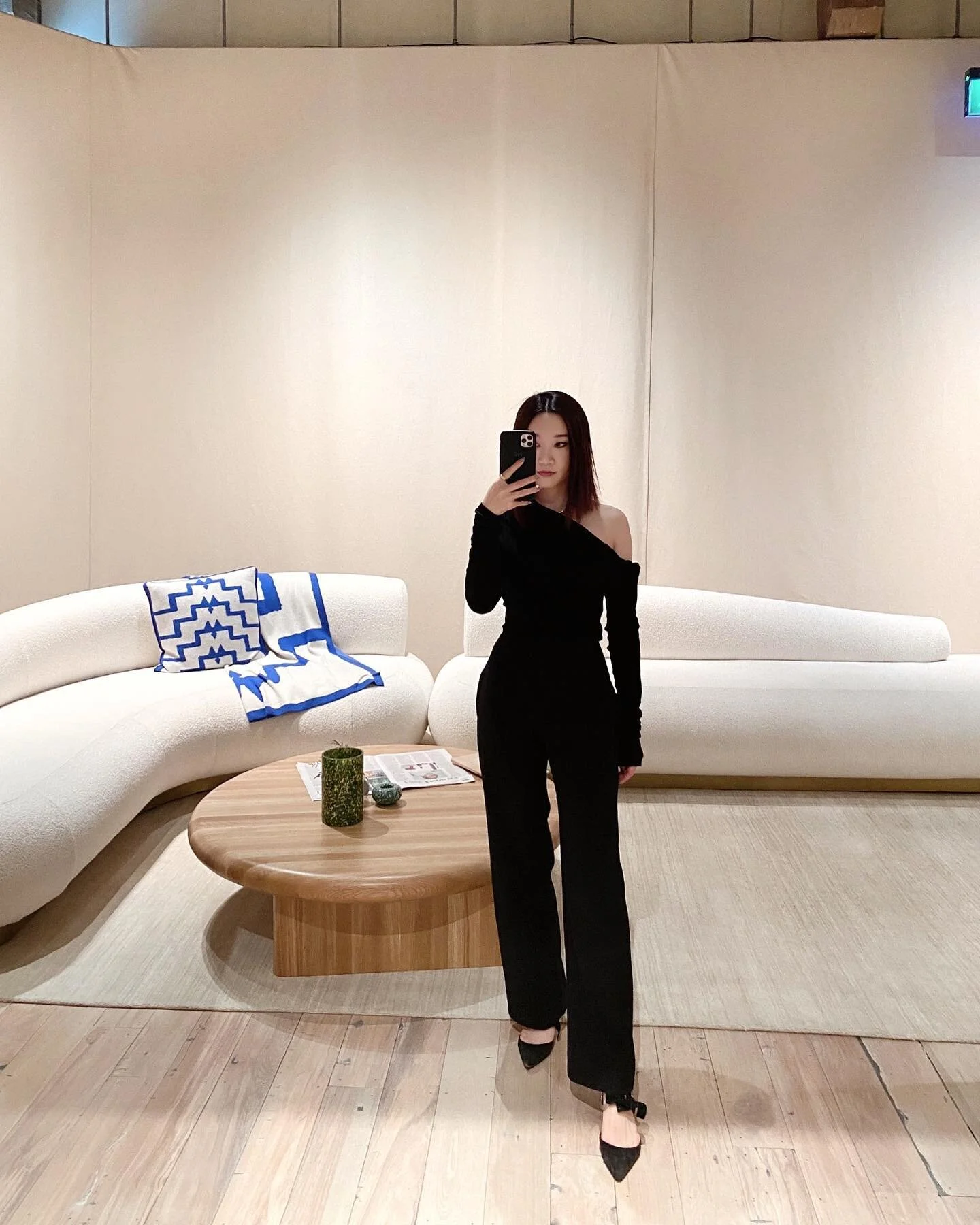 Same same, but different 🖤