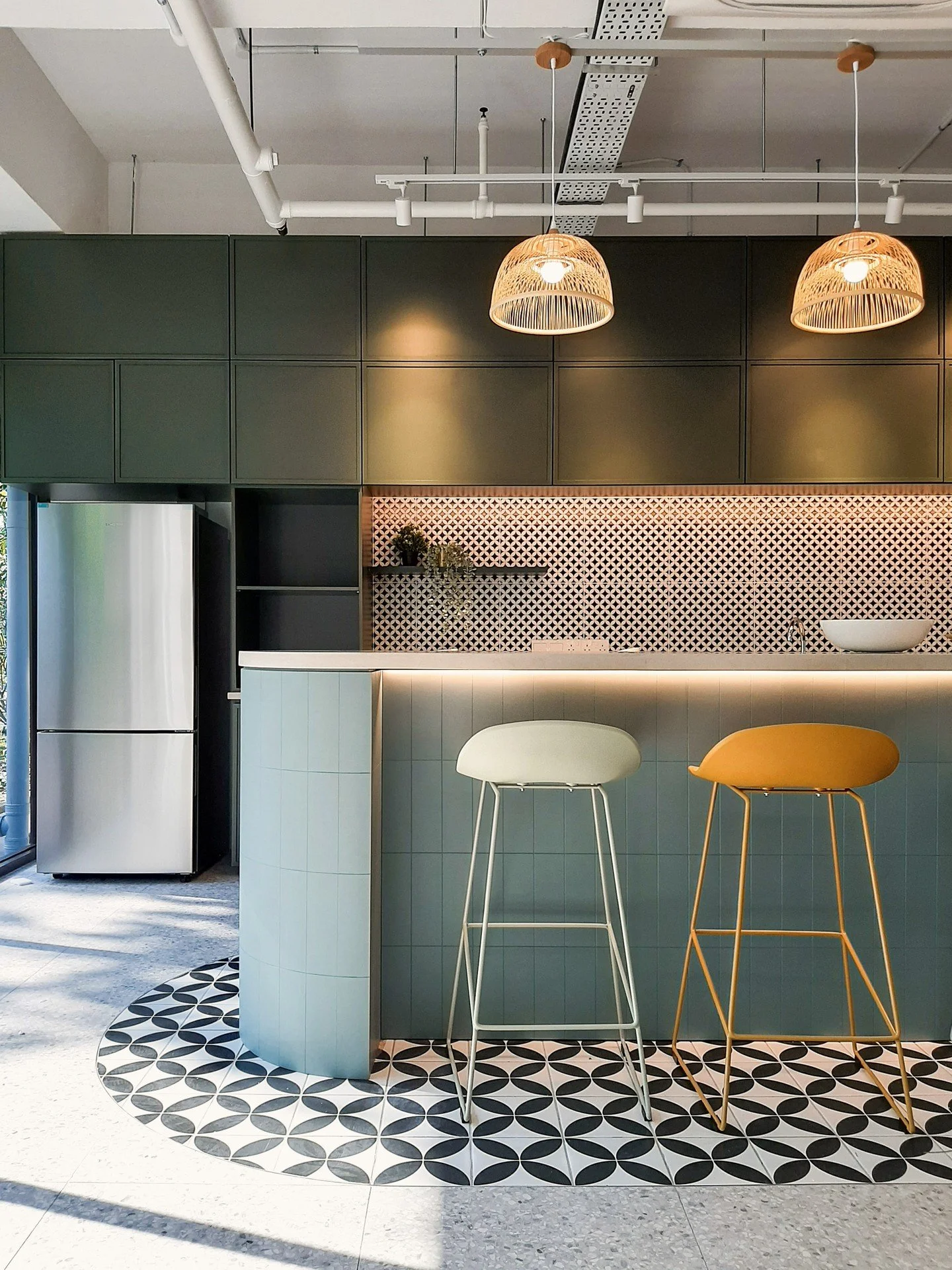 The Suzhou Industrial Park International Business Cooperation Centre (CSSD IBCC) occupies about 20,000sqft of co-working space and gallery, to foster collaboration and co-operation between China and Singapore Businesses.

In collaboration with our go