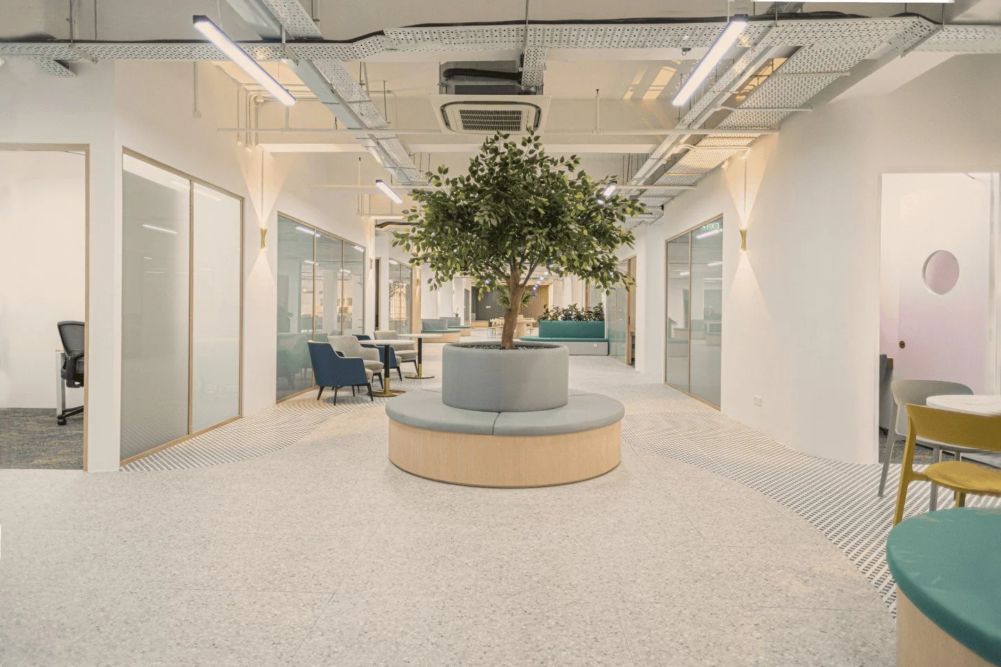 The Suzhou Industrial Park International Business Cooperation Centre (CSSD IBCC) occupies about 20,000sqft of co-working space and gallery, to foster collaboration and co-operation between China and Singapore Businesses.

In collaboration with our go