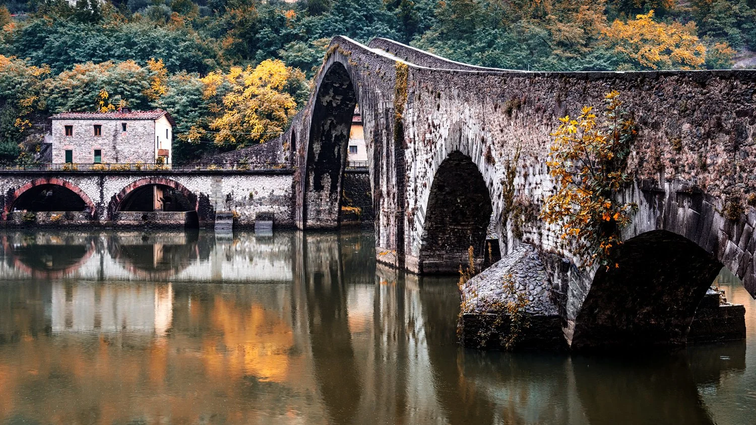 Lucca, Italy, Tuscanny, Devils Bridge