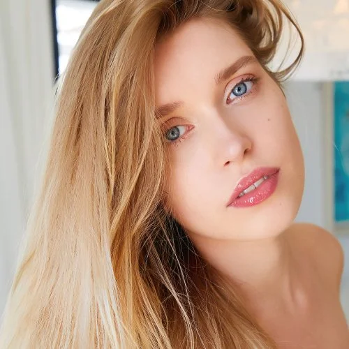 978-3-03766-722-4_Metart_Freya_Mayer_TH1.jpg