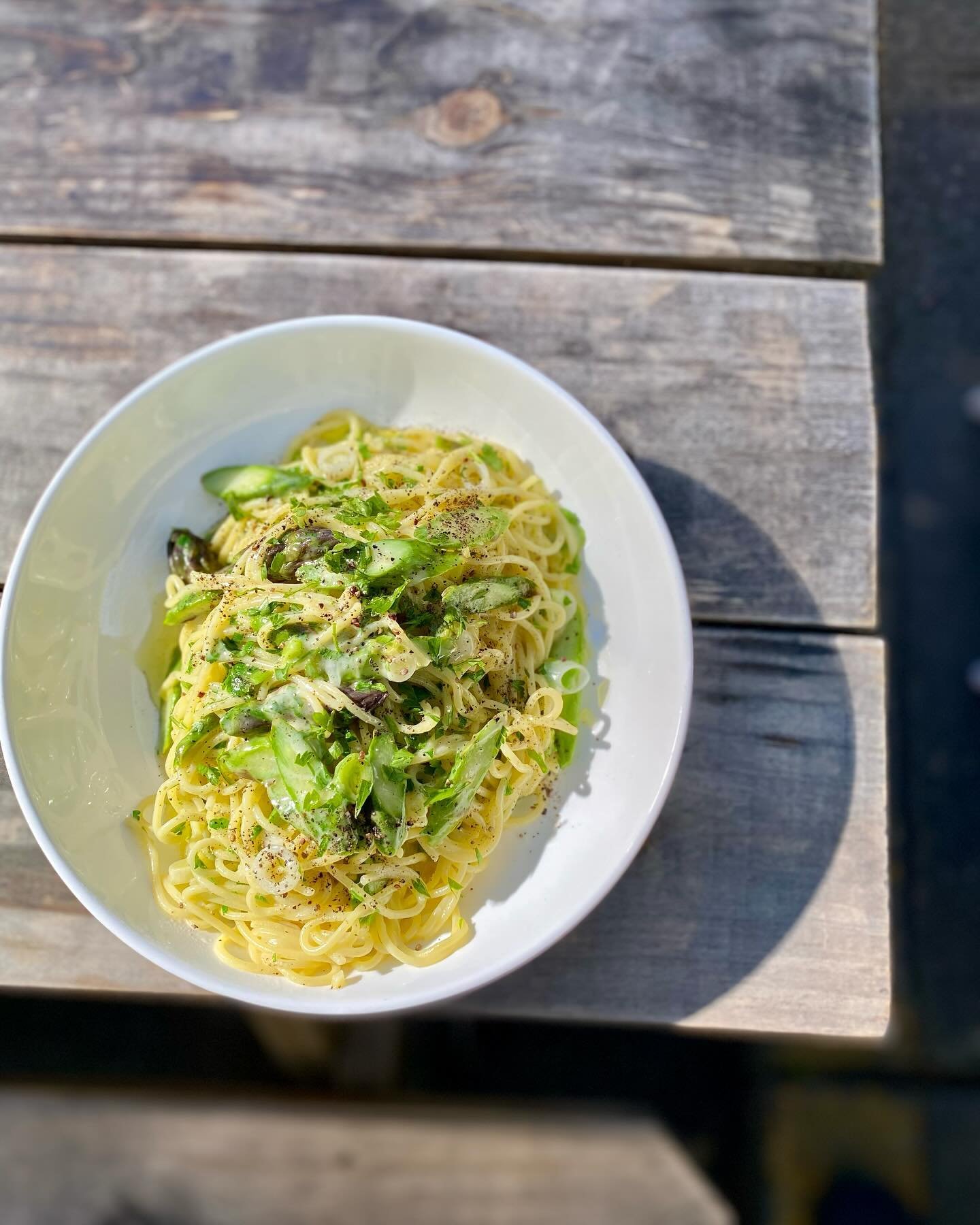 New dish!

Spaghettini - asparagus, @cascadiacreamery glacier blue, green garlic, preserved lemon