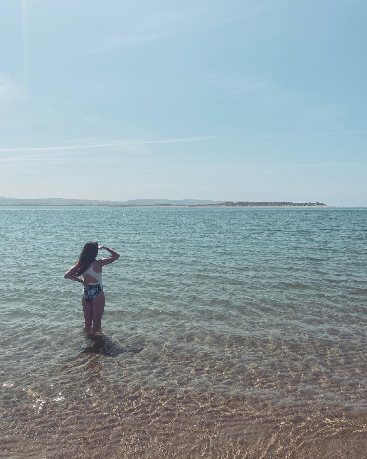 A change of scenery from the mountains &hellip; to the sea 🌊 

#mymountainsandme #mountainsforthemind #ukhiking #visitwales #visitcymru #hikinguk #hikingculture #hikingadventures #adventure #adventuretime #seaside #aberdovey #aberdyfi #snowdonianati